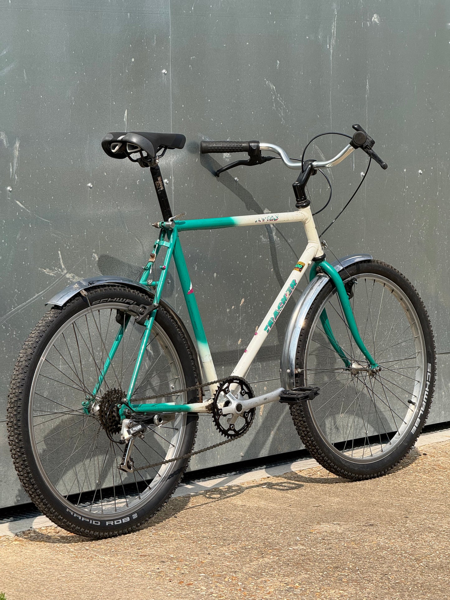 1990 Dawes Tracker