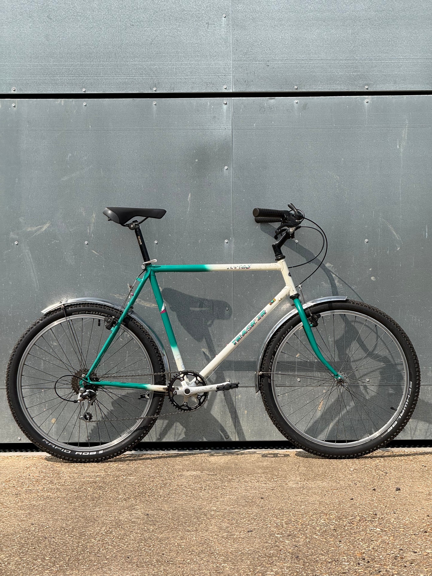 1990 Dawes Tracker