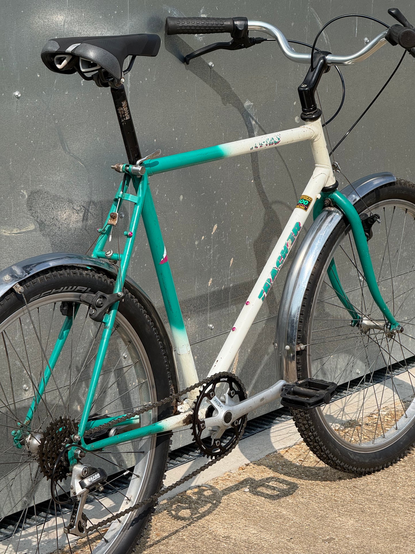 1990 Dawes Tracker