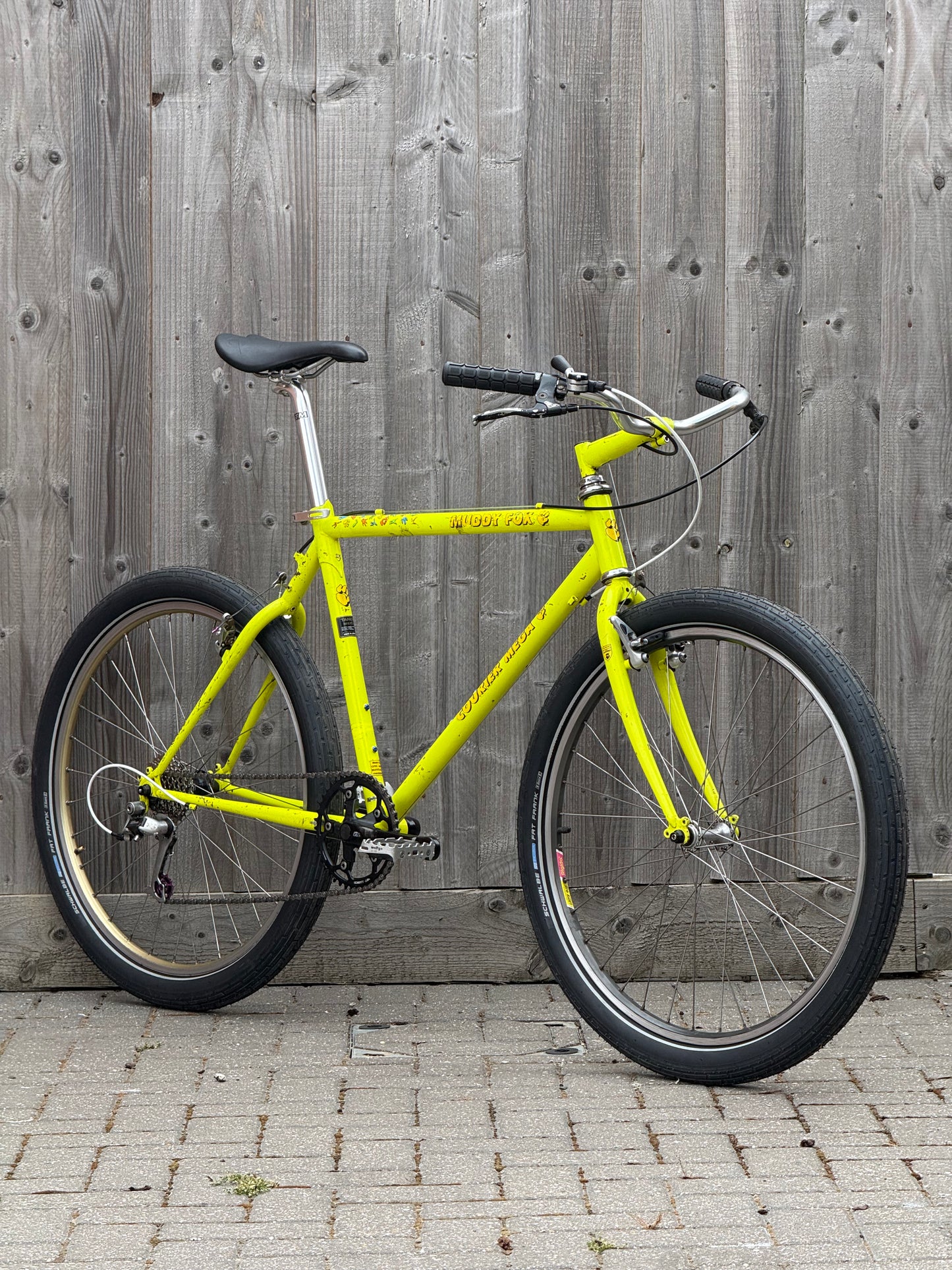 1990 Courier Mega