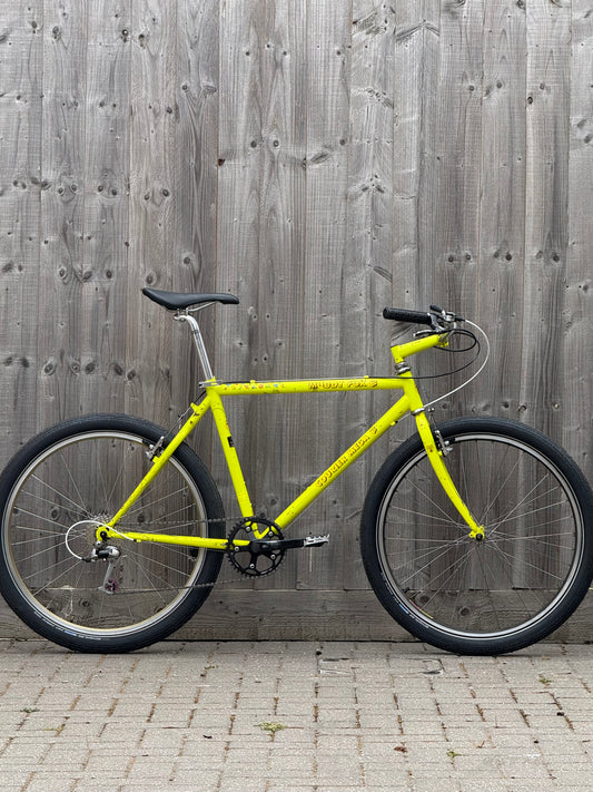 1990 Courier Mega